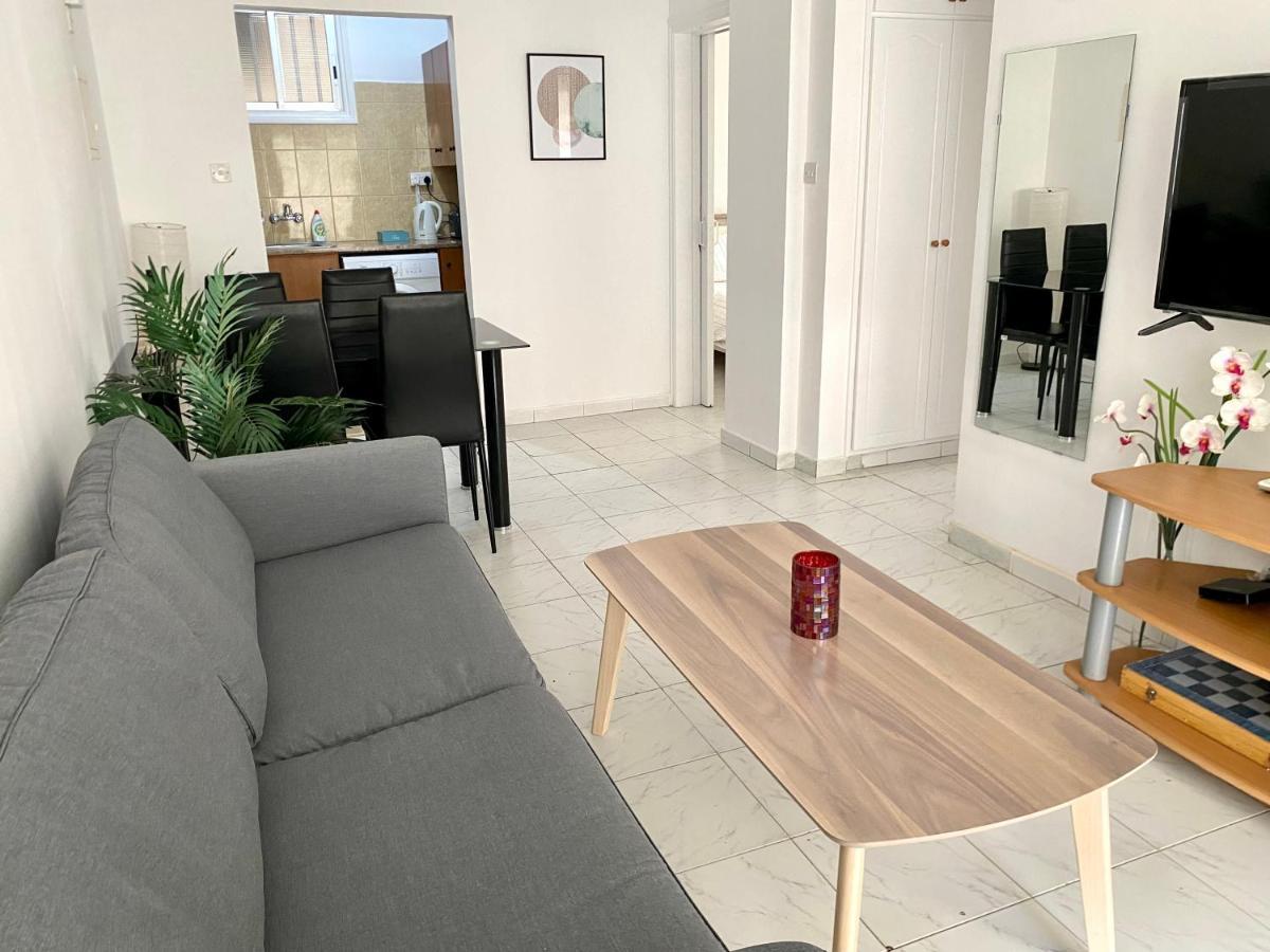Appartamento Kontheo Elli Ground Apt 2 Near The Beach Larnaca Esterno foto